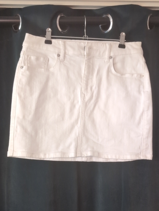 Express Dresses & Skirts - Express White Denim Mini Skirt - Clean Pocketed Style